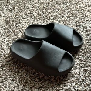 Yeezy Slide black 8.5